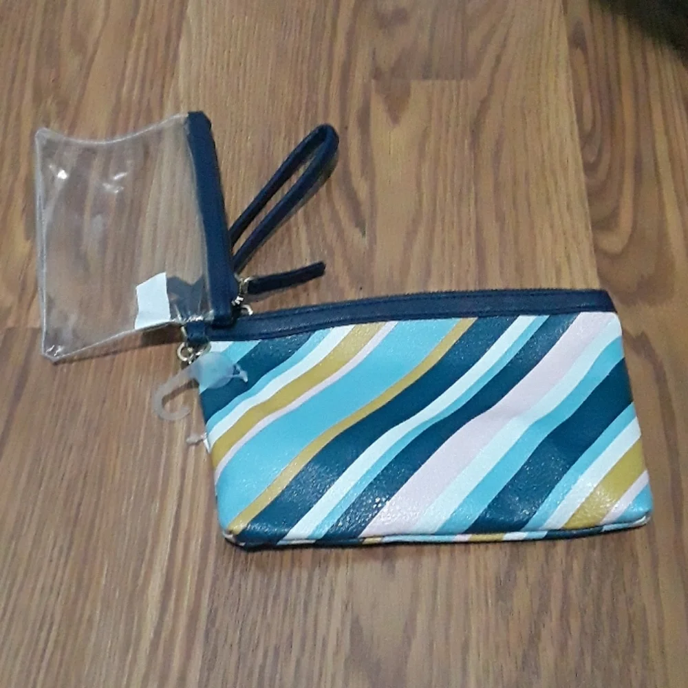 Makeup/toiletry bag